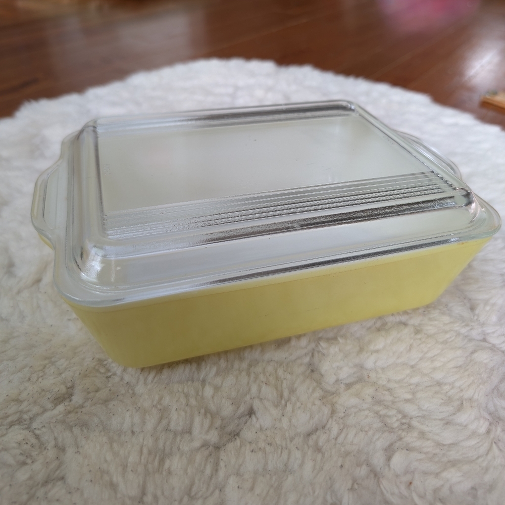 Vintage Pyrex Yellow Fridgie With Lid